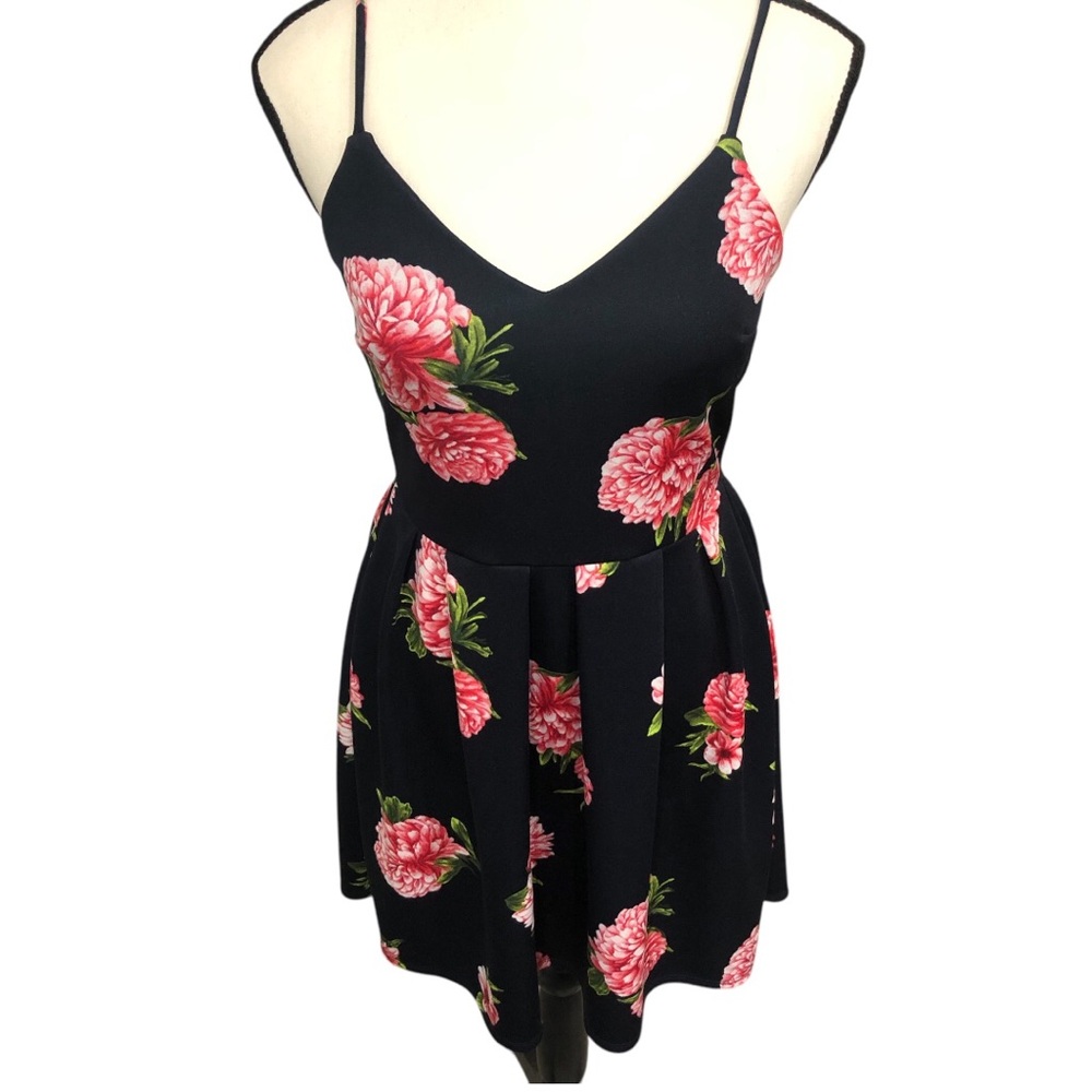 Floral Red Black Dress - Picture 4 of 8